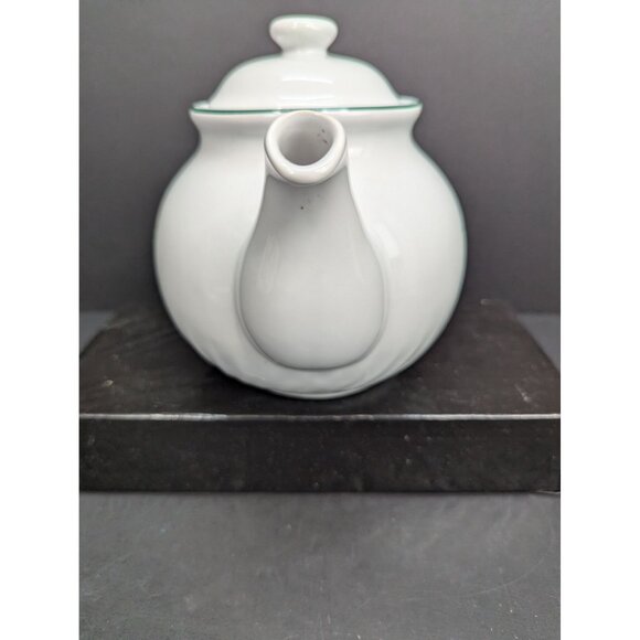 Vintage Corelle Callaway Holiday Christmas Teapot with Lid 6 Cups 48 Oz - Picture 3 of 9